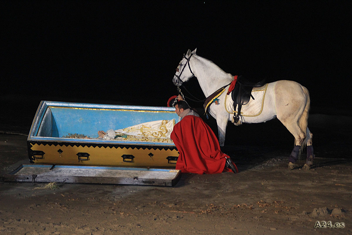 HALLAZGO DE LA VIRGEN EN LA PLAYA