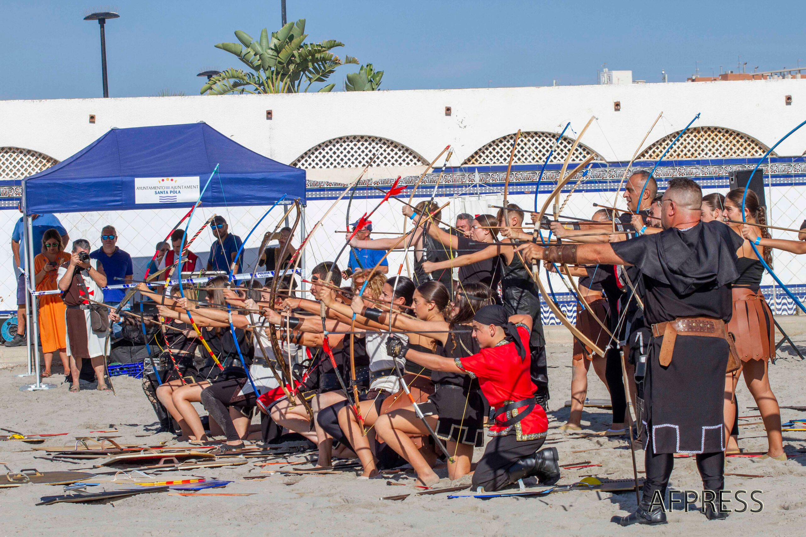 EL DESEMBARCO DE SANTA POLA: PIEZA EMBLEMÁTICA DE LAS FIESTAS PATRONALES EN  HONOR A LA VIRGEN DE LORETO | < VIVIRENELCHE.COM @ NOTICIAS PRENSA DIGITAL >